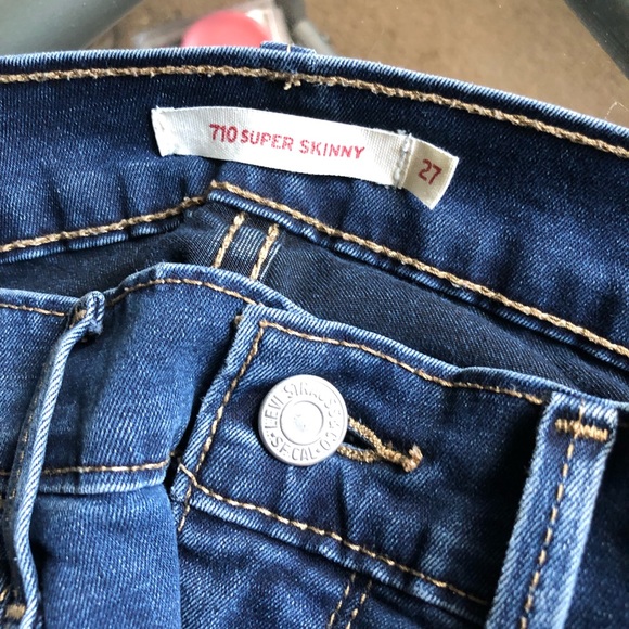 Levi Super Skinny Jeans - Picture 3 of 6